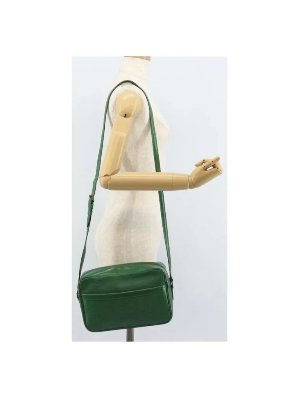 Authentic LOUIS VUITTON Epi Trocadero 27 Shoulder Bag Green M52314 LV